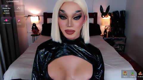 Queen Jenifer online show from 18, 12, 2025