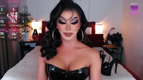 Snapshot of jenifers_body chatting on 24, 5, 2026 Queen Jenifer online show from 24, 5, 2026