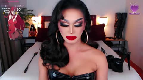 Snapshot of jenifers_body chatting on 6, 6, 2026 Queen Jenifer online show from 6, 6, 2026