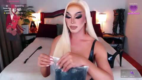 Snapshot of jenifers_body chatting on 18, 6, 2026 Queen Jenifer online show from 18, 6, 2026