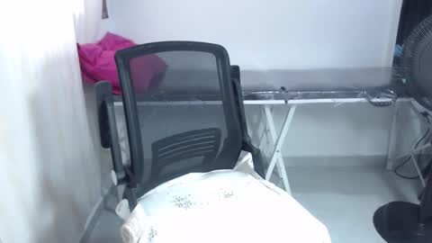 jenifer online show from 27, 4, 2026