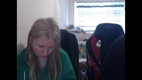 JenisAndPeter online show from 21, 4, 2026