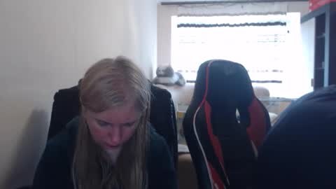 JenisAndPeter online show from 25, 4, 2026