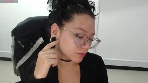 jenn online show from 1, 12, 2025