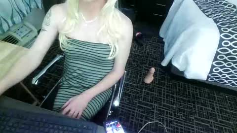 Jenna Cross online show from 21, 12, 2024