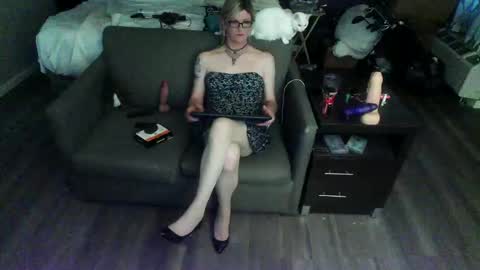 Jenna Cross online show from 9, 6, 2026