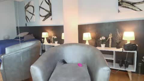 Snapshot of jennamilf_ chatting on 1, 7, 2026 Call Me Jenna online show from 1, 7, 2026