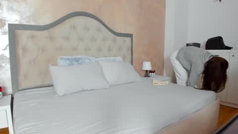 JennaMyers online show from 4, 2, 2025