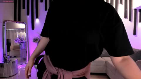 Jenna Olson  online show from 17, 2, 2025