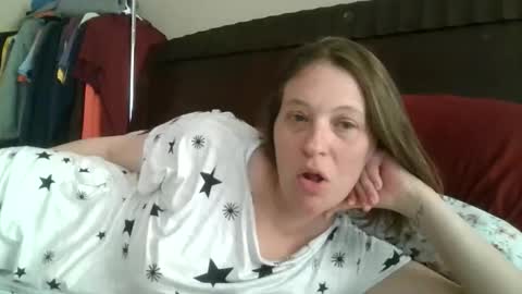 Jennibean6996 online show from 18, 4, 2026