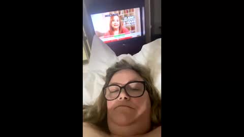 jennievil online show from 25, 4, 2026