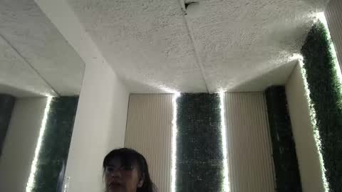 Jennifer online show from 24, 4, 2026