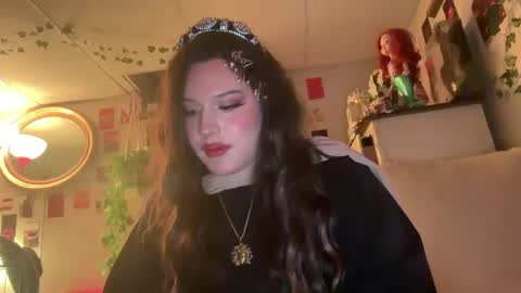 jennifer_robbie online show from 9, 12, 2024
