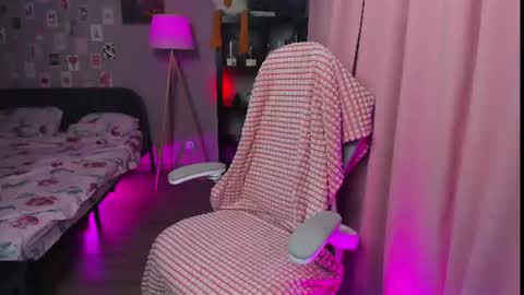 jenniferka online show from 28, 7, 2026