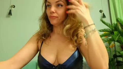 Snapshot of jenniferreys chatting on 20, 5, 2026 jenniferreys online show from 20, 5, 2026