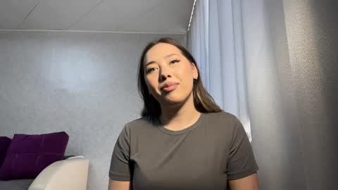 Mia online show from 23, 4, 2026