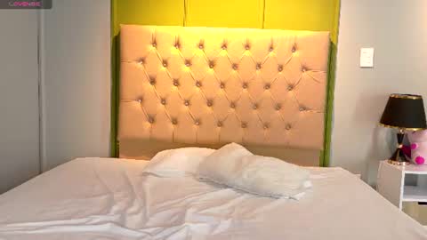 jenny__lawrence online show from 23, 7, 2026