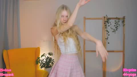 Snapshot of jenny_ames chatting on 5, 12, 2024 Jenny online show from 5, 12, 2024