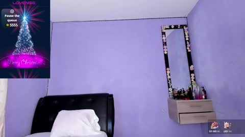 Snapshot of jenny_evans82 chatting on 29, 12, 2024 jenny online show from 29, 12, 2024