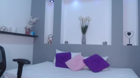 jenny_towers online show from 9, 2, 2025