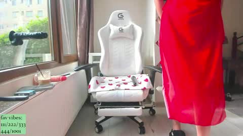 infamous blondiechloe.             Jennyjennywildd online show from 21, 4, 2026