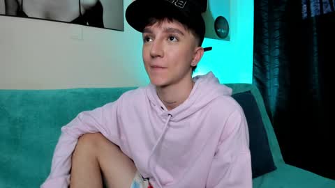 jero independent model online show from 4, 12, 2024