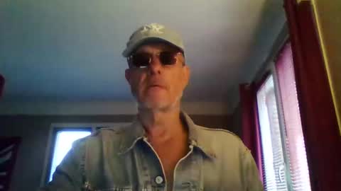 Snapshot of jerflor chatting on 24, 11, 2025 jerflor online show from 24, 11, 2025