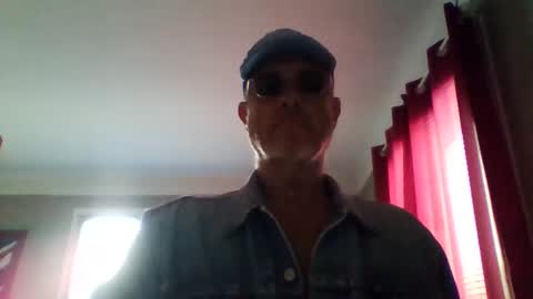 Snapshot of jerflor chatting on 4, 12, 2025 jerflor online show from 4, 12, 2025