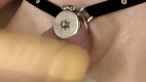 Snapshot of jerksissy32 chatting on 22, 4, 2026 Sissy online show from 22, 4, 2026