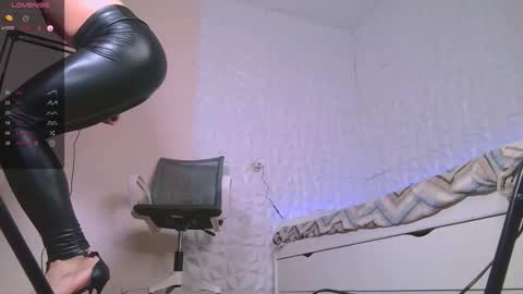 Jerrybomb online show from 21, 10, 2025