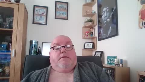 Snapshot of jerseyhammer01 chatting on 18, 11, 2025 Harry online show from 18, 11, 2025