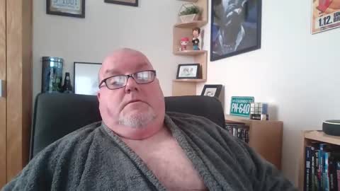 Snapshot of jerseyhammer01 chatting on 23, 11, 2025 Harry online show from 23, 11, 2025