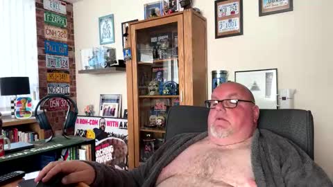 Snapshot of jerseyhammer01 chatting on 27, 5, 2026 Harry online show from 27, 5, 2026