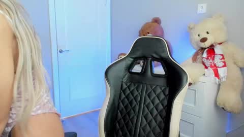 jess1ca_rabb1t online show from 16, 1, 2025