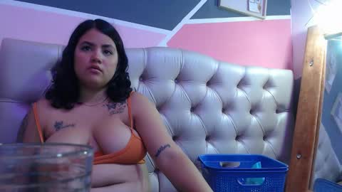 Snapshot of jess_beauty chatting on 2, 12, 2024 jess beauty online show from 2, 12, 2024