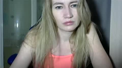 JessFox1 online show from 8, 1, 2025