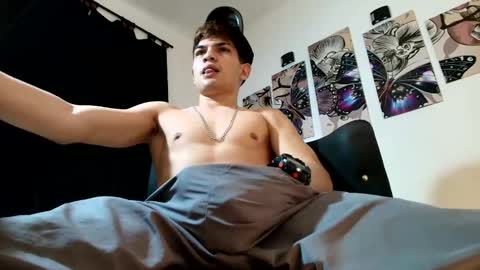 Snapshot of jesshot_bigcock chatting on 16, 5, 2026 jesshot_bigcock online show from 16, 5, 2026