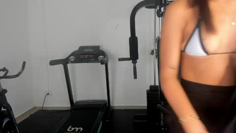 Snapshot of jessi_powel chatting on 2, 5, 2026 Jess online show from 2, 5, 2026