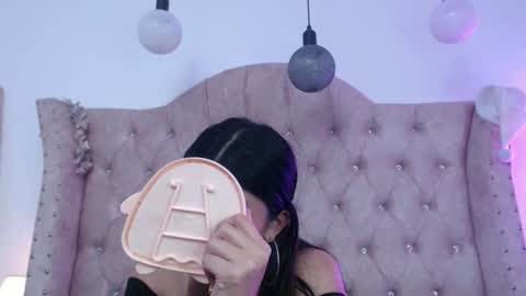 Jessica  online show from 21, 4, 2026