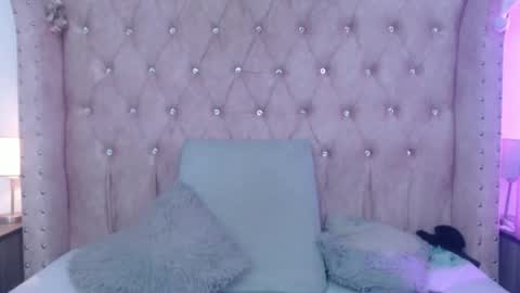 Jessica  online show from 22, 4, 2026