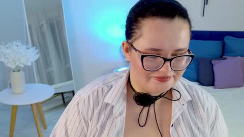 Natalia online show from 7, 2, 2025