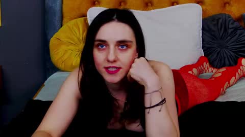 Jessica White online show from 22, 4, 2026