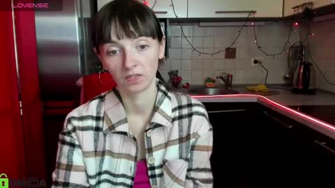 jessicaforris online show from 25, 2, 2025