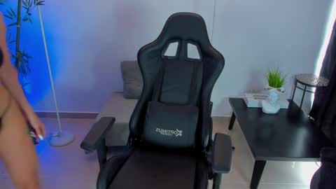  Jessica Pratt  IG jessicaxpratt online show from 8, 3, 2025