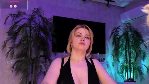 Snapshot of jessiccaburns chatting on 27, 5, 2026 Gloria online show from 27, 5, 2026