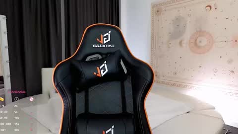 Snapshot of jessie_johns chatting on 21, 10, 2025 jessie_johns online show from 21, 10, 2025