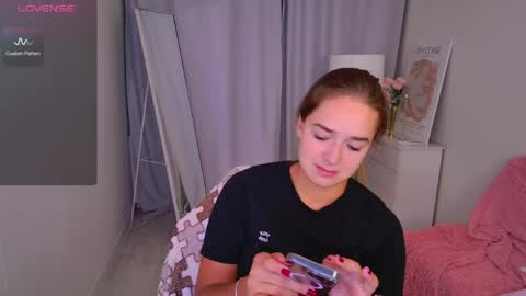 Snapshot of jessiestarz chatting on 13, 4, 2026 Jessi online show from 13, 4, 2026