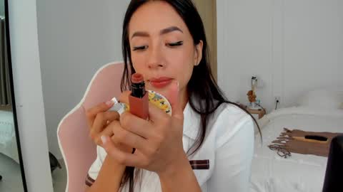    online show from 13, 9, 2025