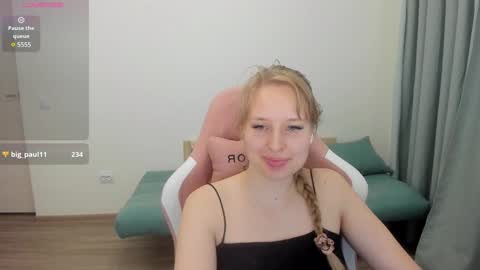 Snapshot of jessy_comely chatting on 2, 12, 2024 Jessy online show from 2, 12, 2024