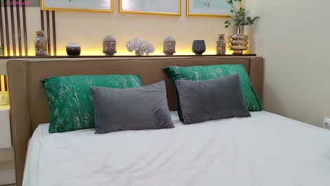 Francesca online show from 7, 12, 2024